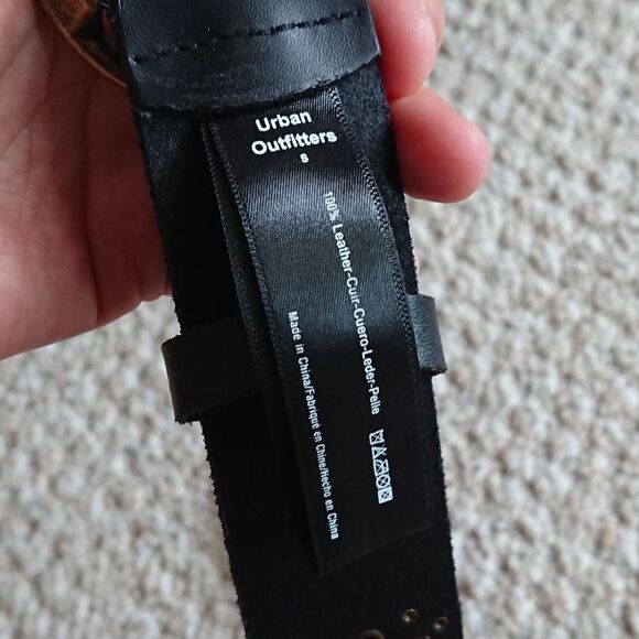 Urban outfitters Studded Double O-Ring Gold Silver Leather Black Belt - size S - Picture 8 of 12